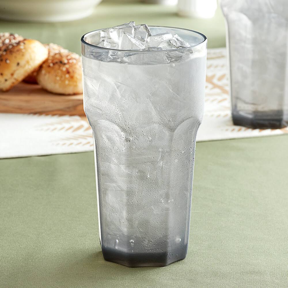 22 oz. Smoke Plastic Tumbler H1180