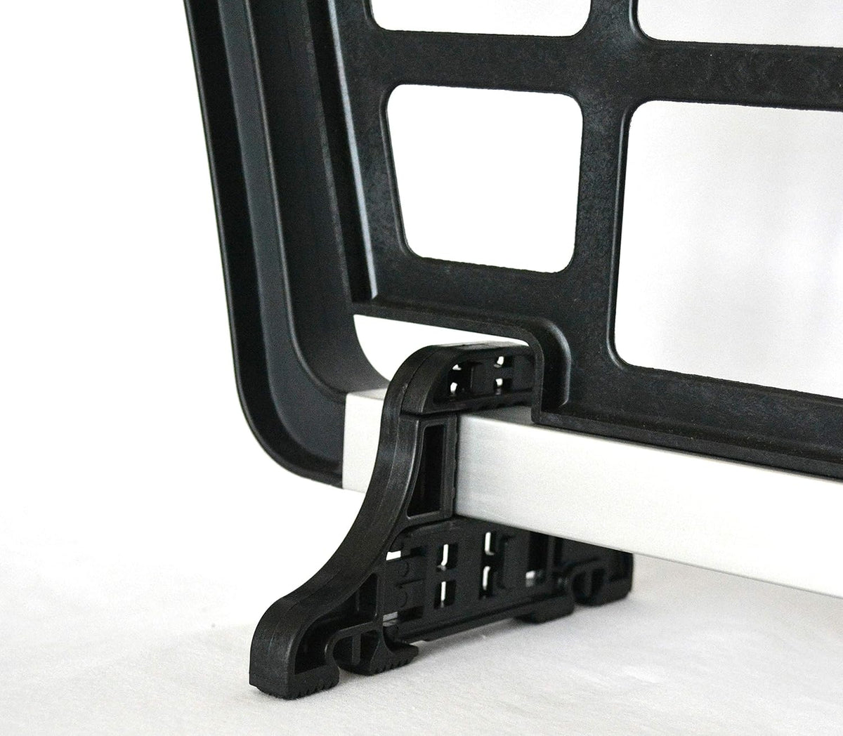 Cargo Gate Truck Bed Divider M5372