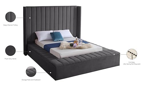 Cream Velvet Upholstered Full Bed with Storage M3095