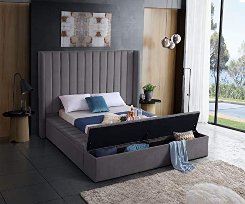 Cream Velvet Upholstered Full Bed with Storage M3095