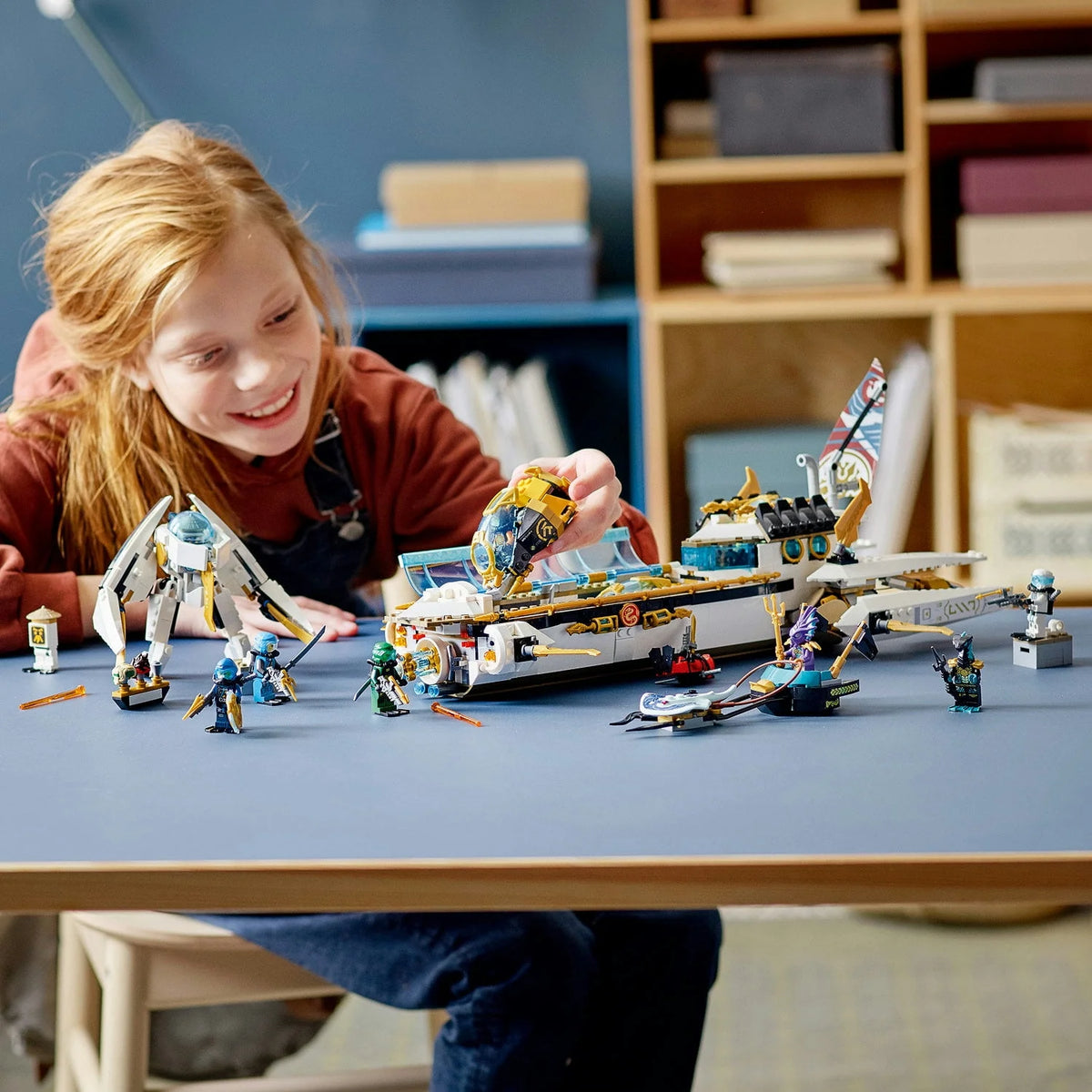 Building Set with Minifigures V4686