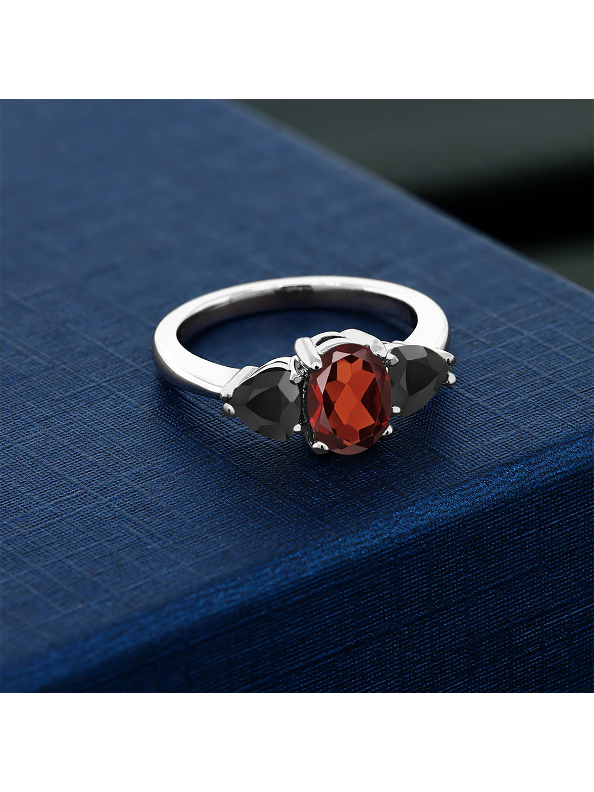 Oval Red Garnet Black Onyx 925 Sterling Silver Ring L800