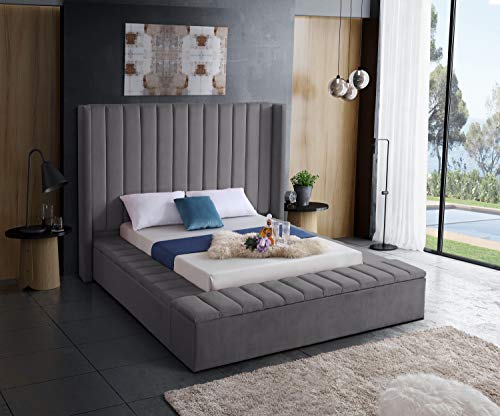 Cream Velvet Upholstered Full Bed with Storage M3095