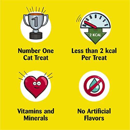 Classic Crunchy and Soft Cat Treats Variety Pack C311