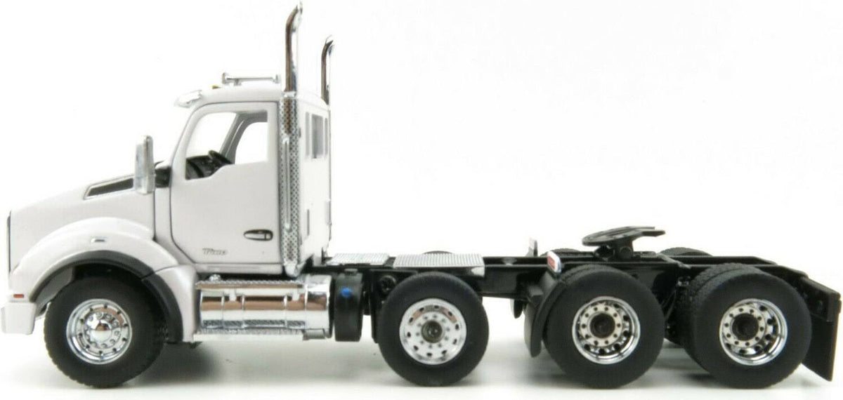 White Metallic 1/50 Diecast Truck Tractor Model C729