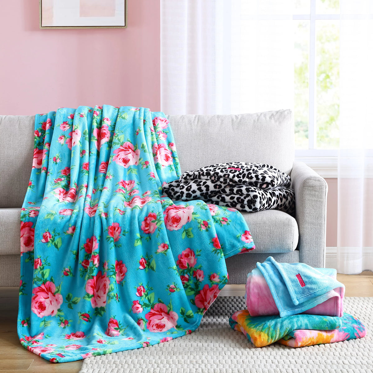 Black Ultra Soft Plush Twin Blanket B481804