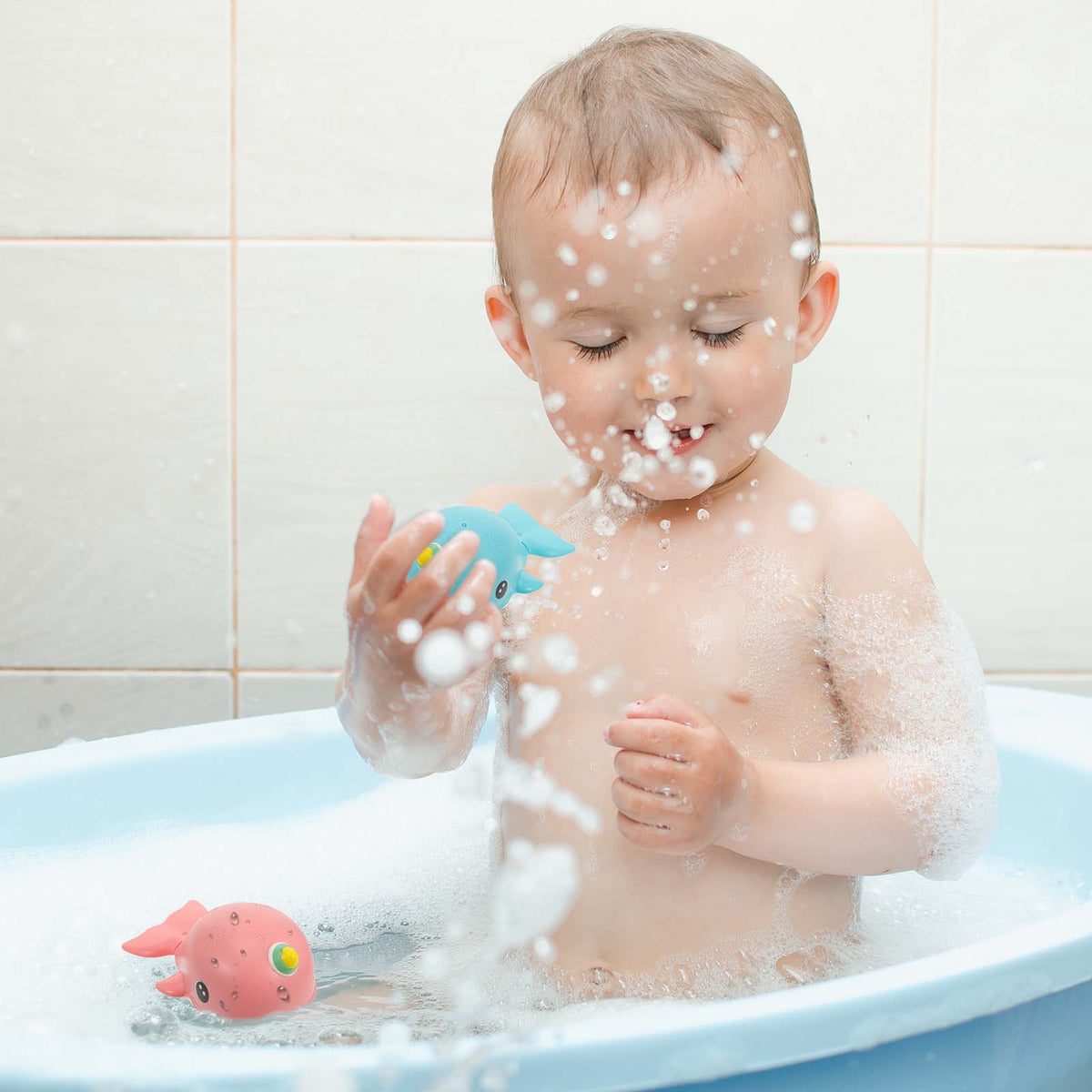 2 Pcs Wind-up Bathtub Toys T921